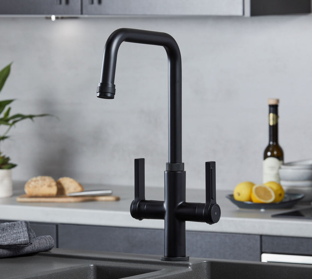 Artesano Monobloc Tap Black