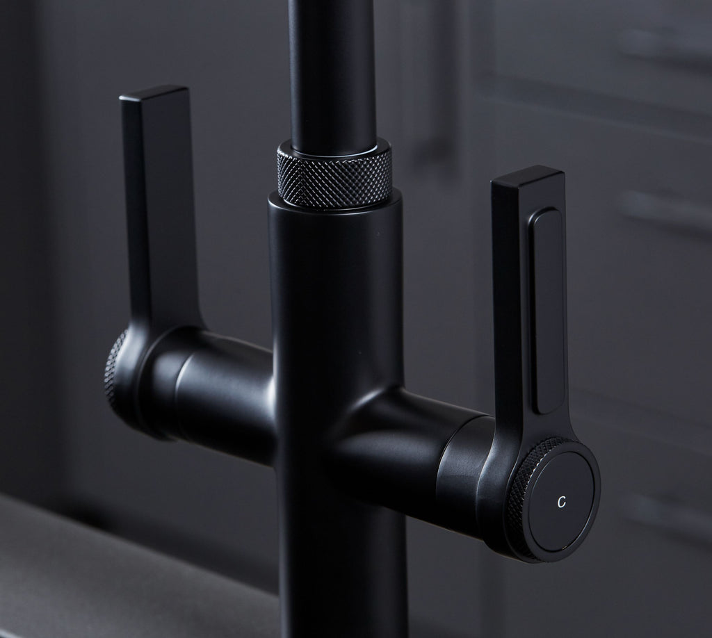 Artesano Monobloc Tap Black