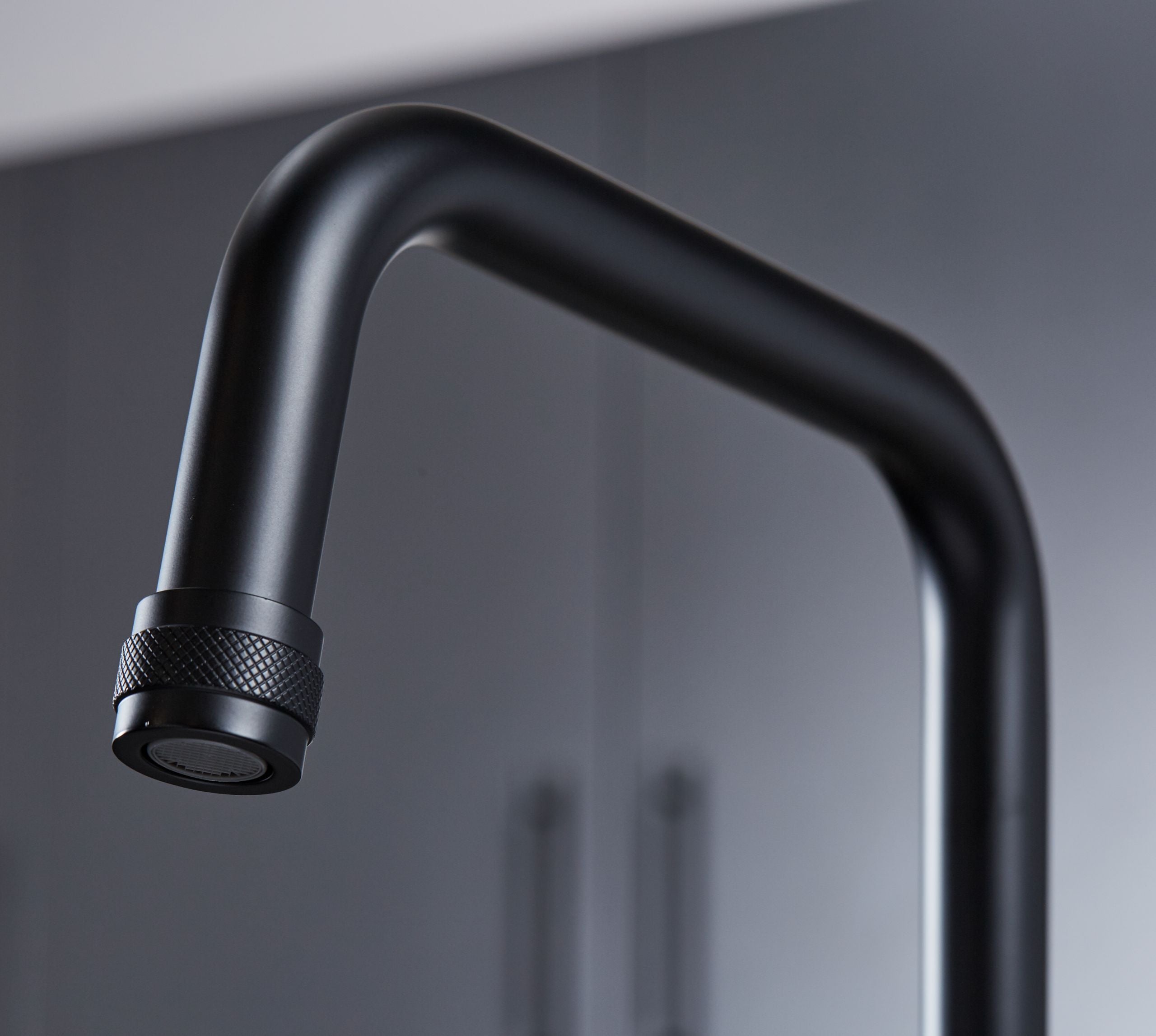 Artesano Monobloc Tap Black