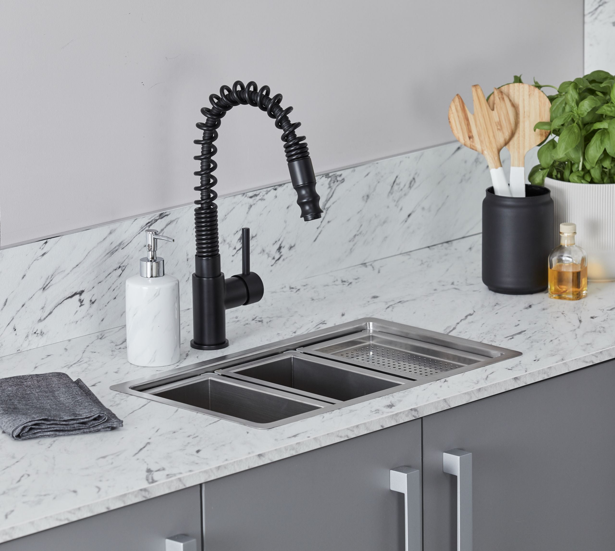 Durham Single Lever Flexi Swan Neck Mono Bloc Tap - Matt Black