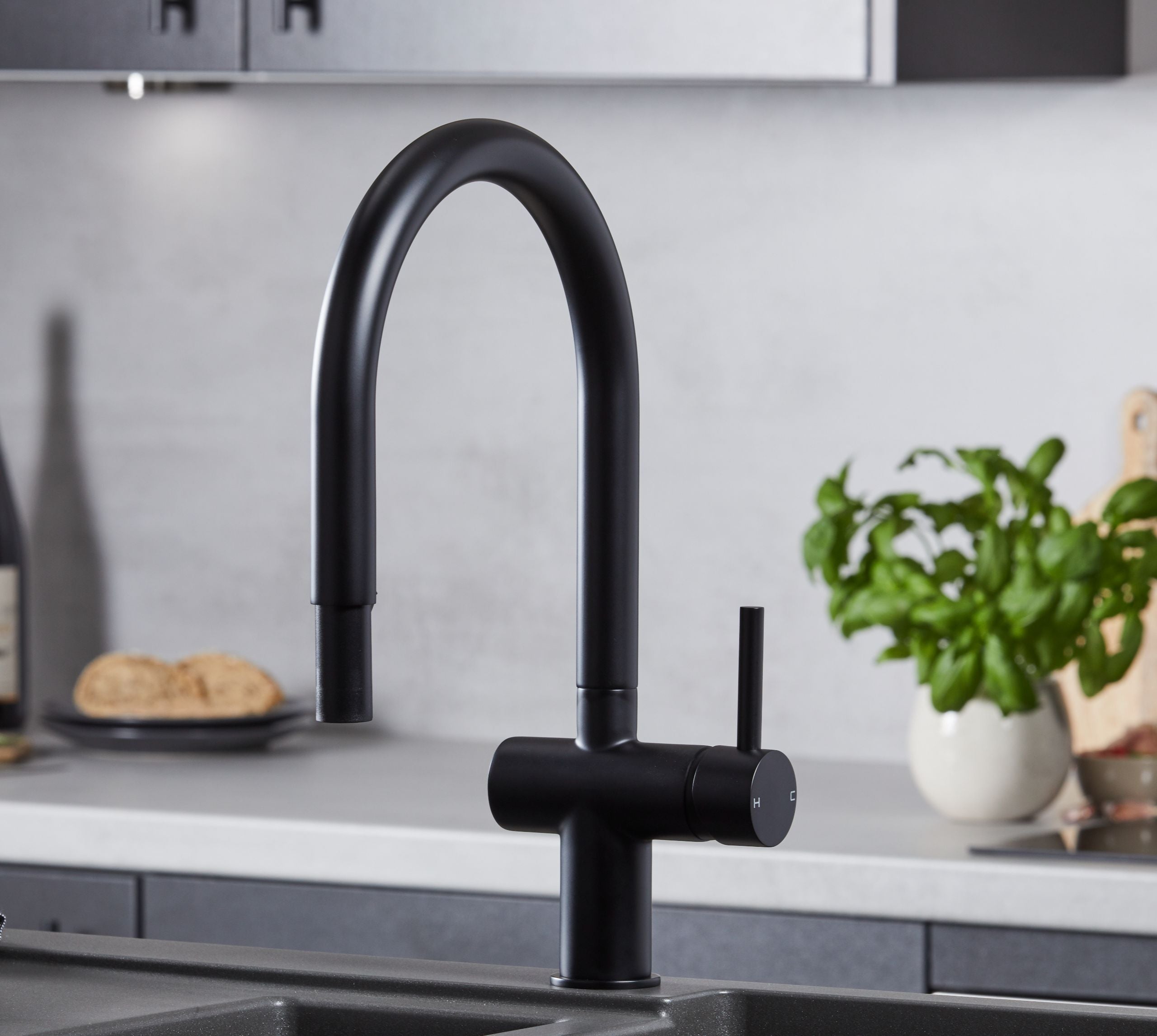 Rievaulx Pull Out Tap - Matt Black