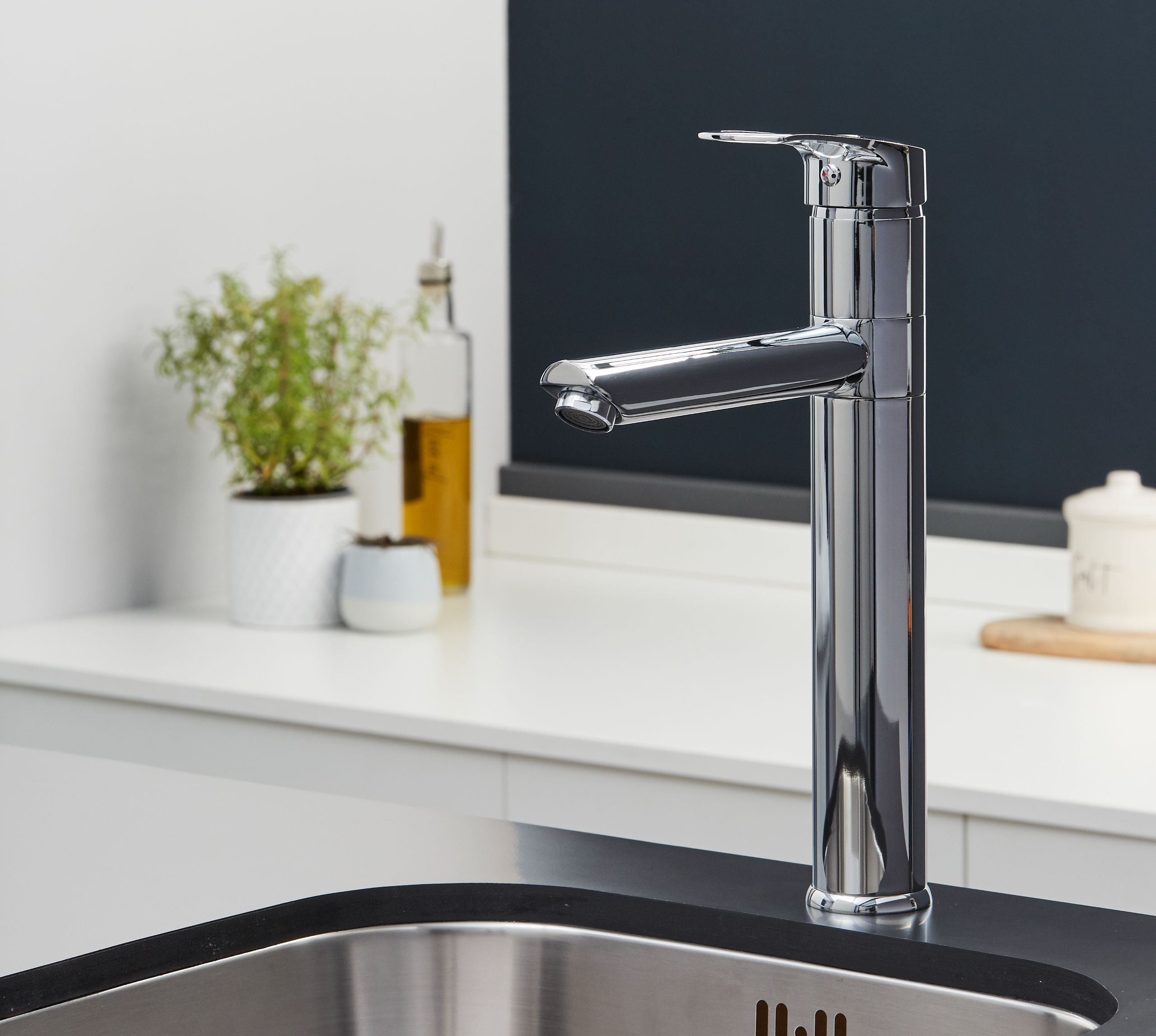 Aysgarth Mono Bloc Single Top Lever, Round Body Tap - Chrome