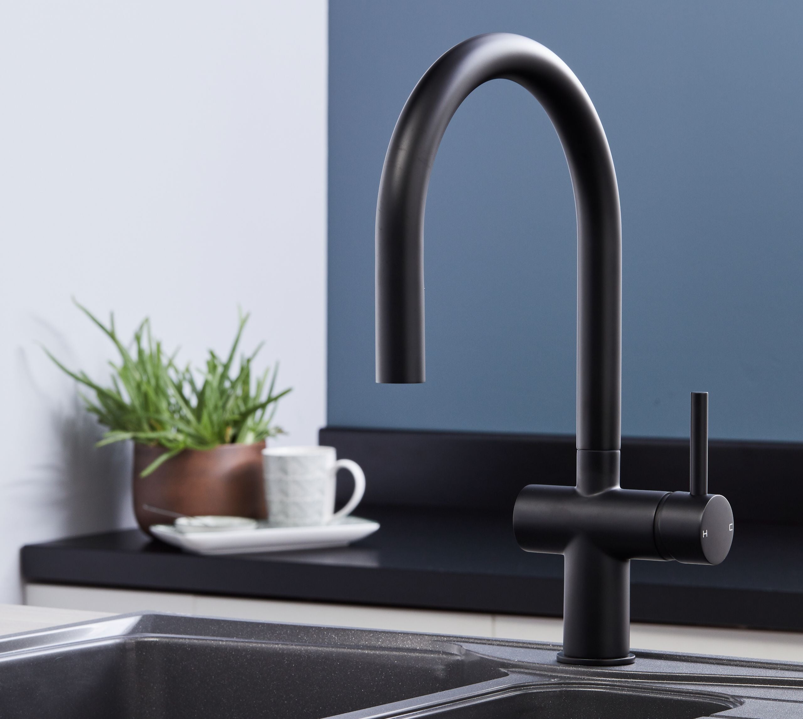 Rievaulx Pull Out Tap - Matt Black