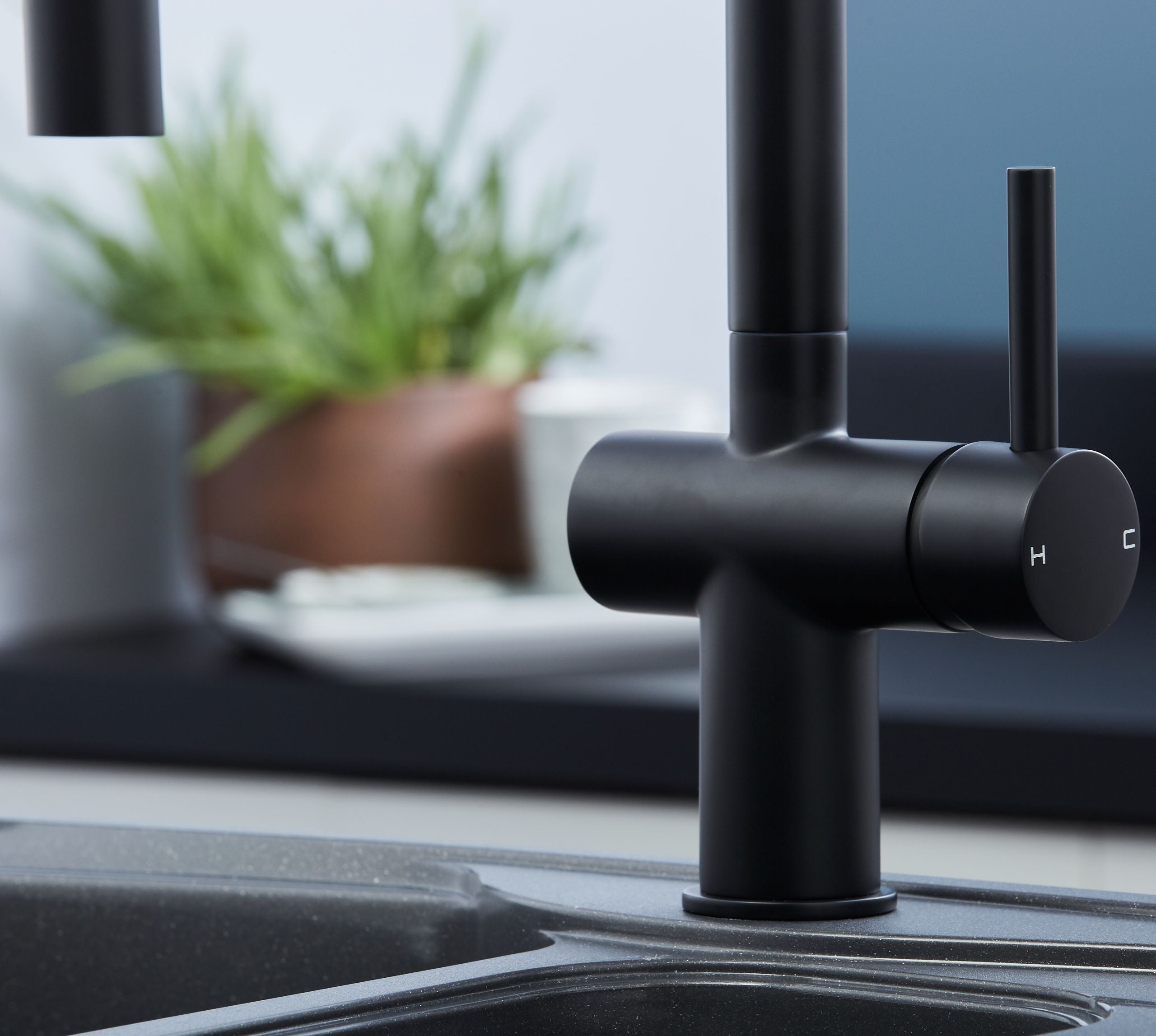 Rievaulx Pull Out Tap - Matt Black