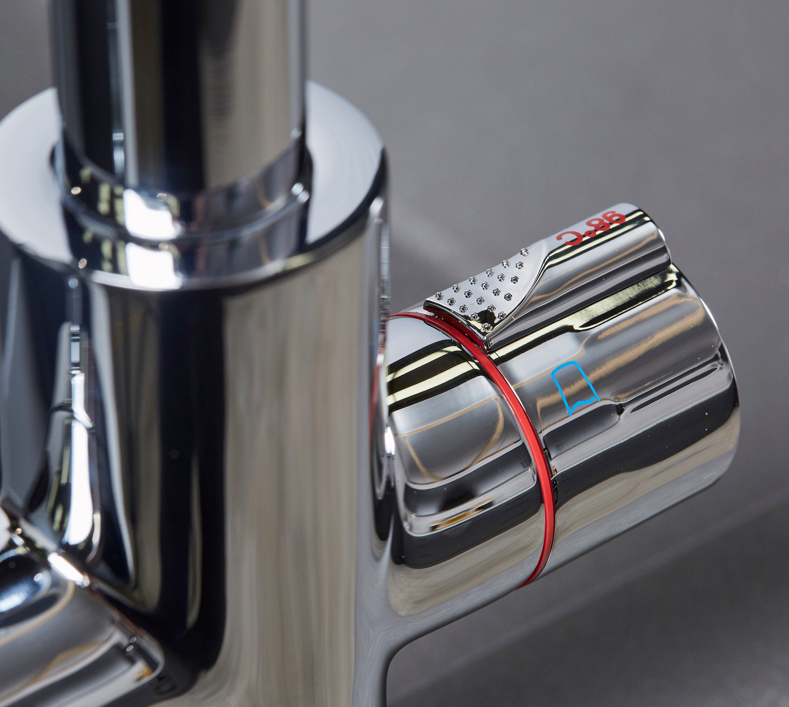 Platinum 4-in-1 Pull-Out: Swan Neck - Chrome